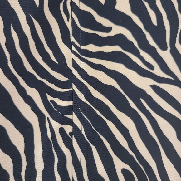 BETSEY JOHNSON Sexy Bombshell Pinup Knee Length Animal Print Midi Pockets Skirt - Picture 6 of 7